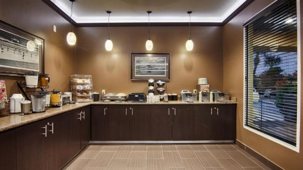 Best Western Plus Seawall Inn & Suites By The Beach image 19